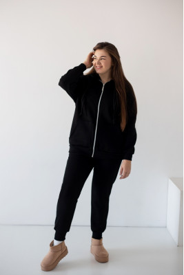 Костюм жіночий